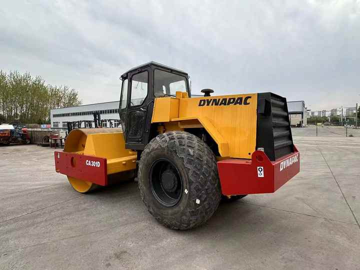 Used Heavy Construction Equipment Dynapac Ca301d Second Hand Road Rollers Used Machine Hot Sale - Kompaktor: slika 4 Used Heavy Construction Equipment Dynapac Ca301d Second Hand Road Rollers Used Machine Hot Sale - Kompaktor: slika 4