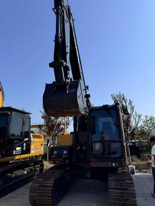Used Volvo 14 Tonne Crawler Excavator Volvo Ec140 Excavator Good Condition Low Price Good Quality for Sale - Bager goseničar: slika 5 Used Volvo 14 Tonne Crawler Excavator Volvo Ec140 Excavator Good Condition Low Price Good Quality for Sale - Bager goseničar: slika 5