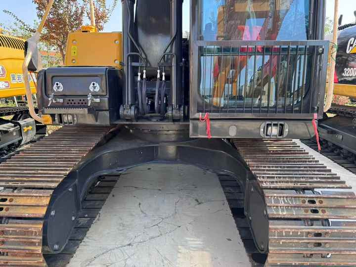 Used Volvo 14 Tonne Crawler Excavator Volvo Ec140 Excavator Good Condition Low Price Good Quality for Sale - Bager goseničar: slika 3 Used Volvo 14 Tonne Crawler Excavator Volvo Ec140 Excavator Good Condition Low Price Good Quality for Sale - Bager goseničar: slika 3