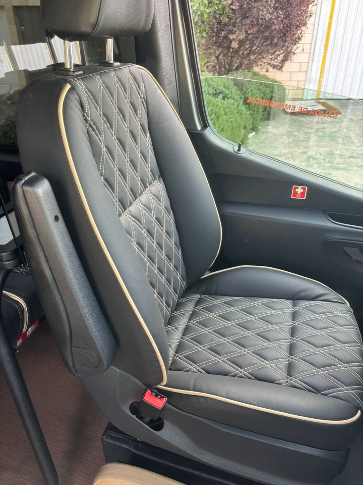 MERCEDES-BENZ SPRINTER 519 - Minibus, Potniški kombi: slika 5 MERCEDES-BENZ SPRINTER 519 - Minibus, Potniški kombi: slika 5