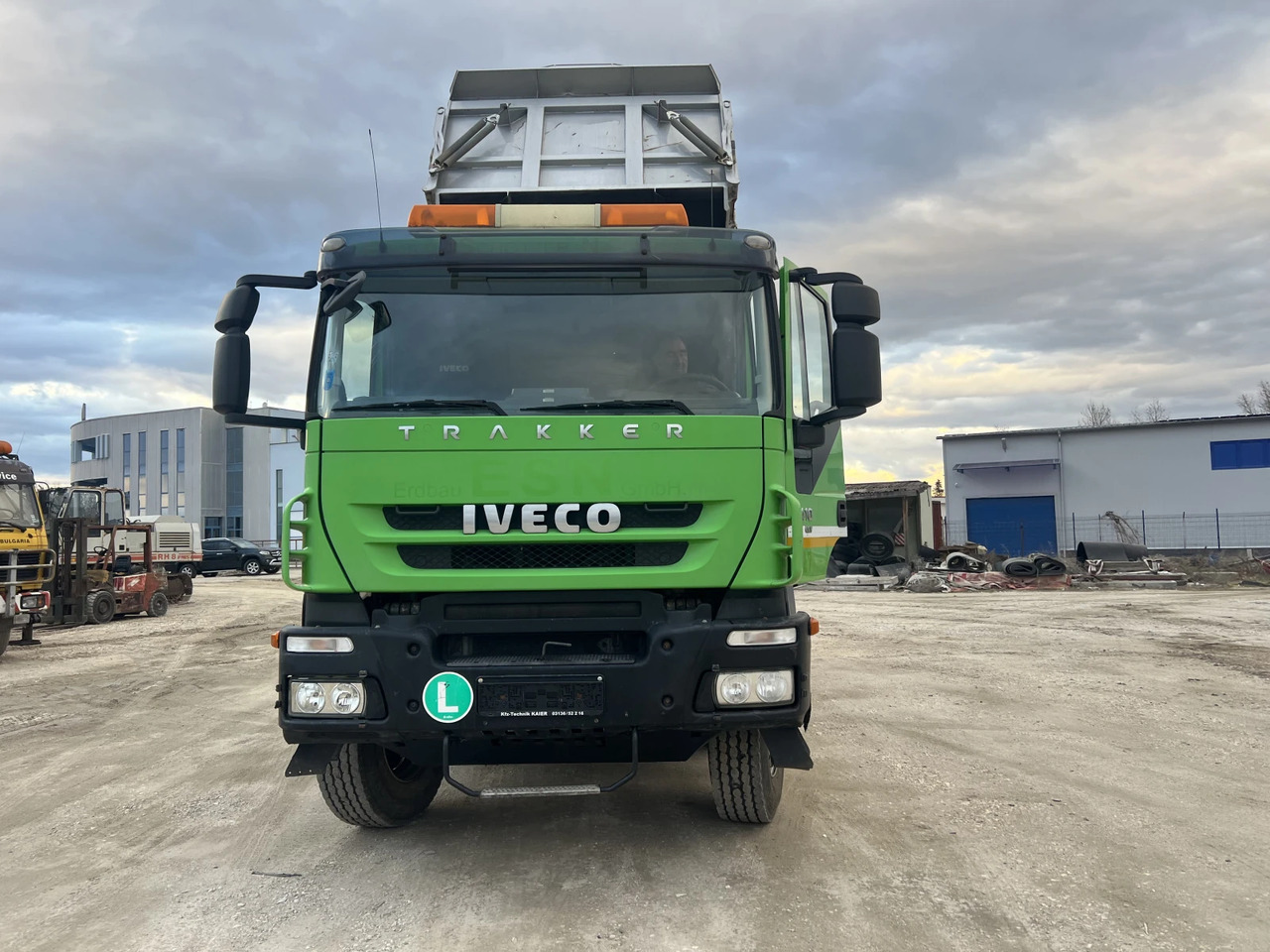 Iveco Trakker 8х4, Нов внос - Tovornjak prekucnik: slika 4 Iveco Trakker 8х4, Нов внос - Tovornjak prekucnik: slika 4