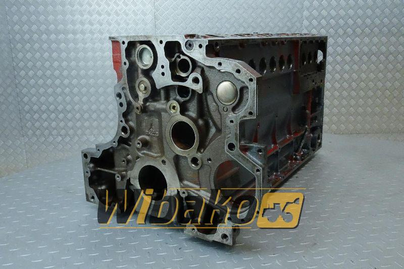 Crankcase for engine Volvo D7D 04282826 - Karter za Gradbeni stroj: slika 1 Crankcase for engine Volvo D7D 04282826 - Karter za Gradbeni stroj: slika 1