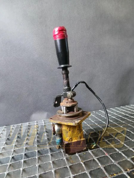 Komatsu PC300-5 - Hidravlični ventil za Gradbeni stroj: slika 1 Komatsu PC300-5 - Hidravlični ventil za Gradbeni stroj: slika 1