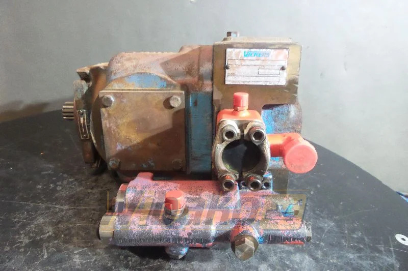 Vickers PVE27RA222C23V21067 864428 / 13745 - Hidravlična črpalka za Gradbeni stroj: slika 1 Vickers PVE27RA222C23V21067 864428 / 13745 - Hidravlična črpalka za Gradbeni stroj: slika 1