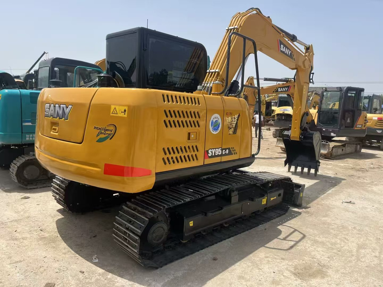 CATERPILLAR 323D2L - Bager goseničar: slika 1 CATERPILLAR 323D2L - Bager goseničar: slika 1