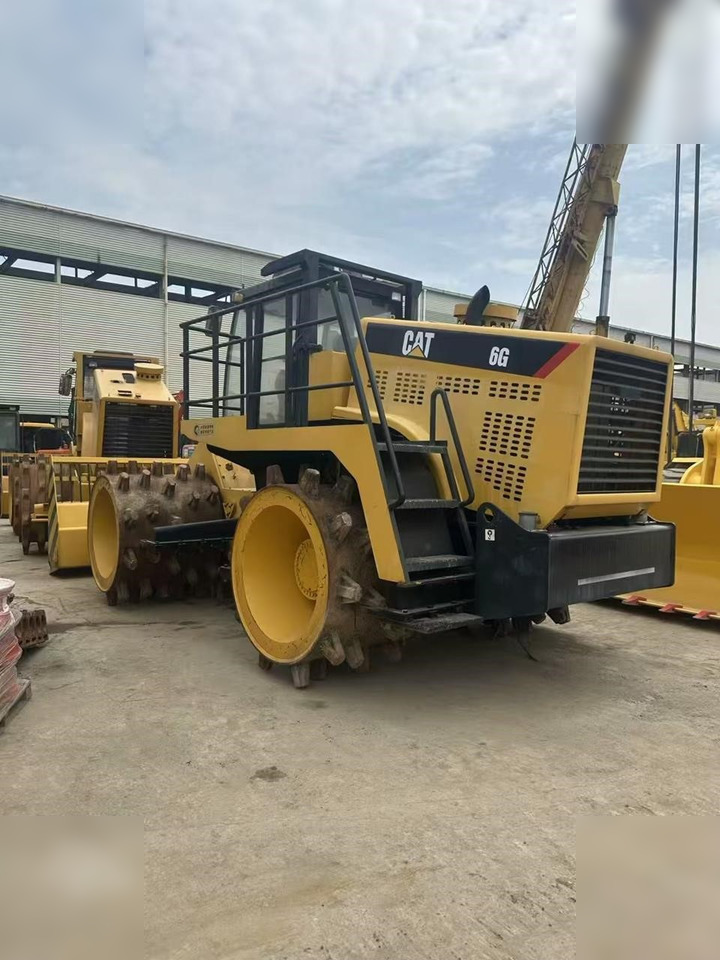 CATERPILLAR 816A - Kompaktor: slika 4 CATERPILLAR 816A - Kompaktor: slika 4