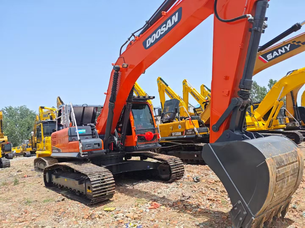 Bager goseničar DOOSAN DX300: slika 11