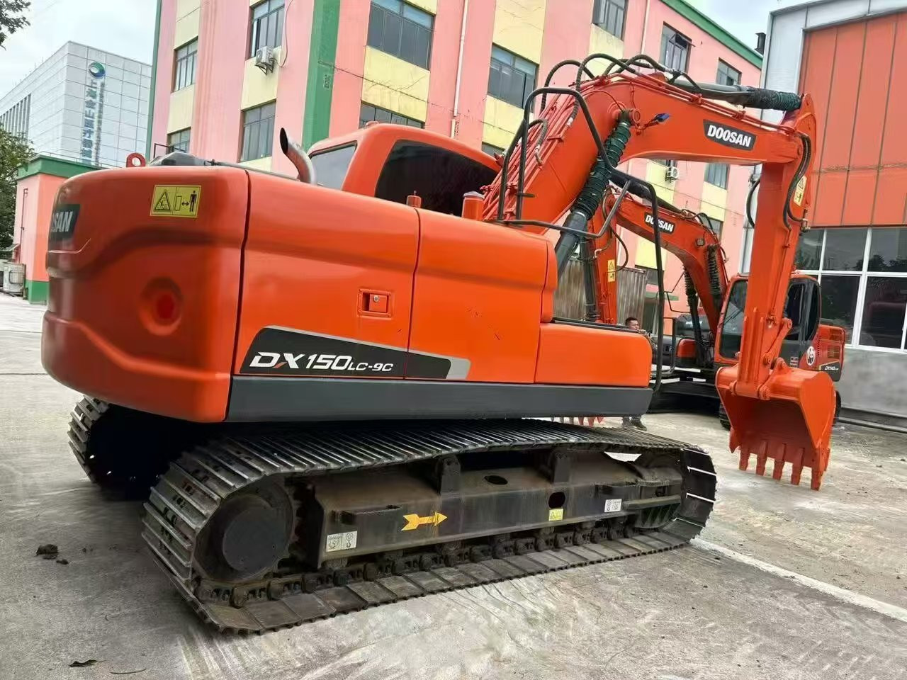 Doosan DX150 - Bager goseničar: slika 2 Doosan DX150 - Bager goseničar: slika 2