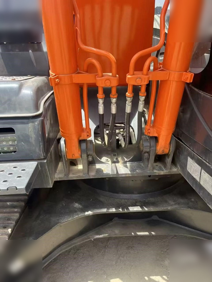 HITACHI ZX130 - Bager goseničar: slika 5 HITACHI ZX130 - Bager goseničar: slika 5