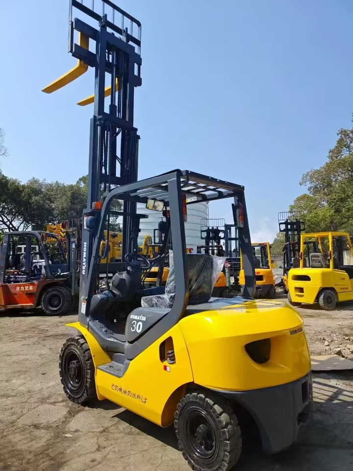 KOMATSU 3-ton - Vertikalni dvižni teleskop: slika 3 KOMATSU 3-ton - Vertikalni dvižni teleskop: slika 3