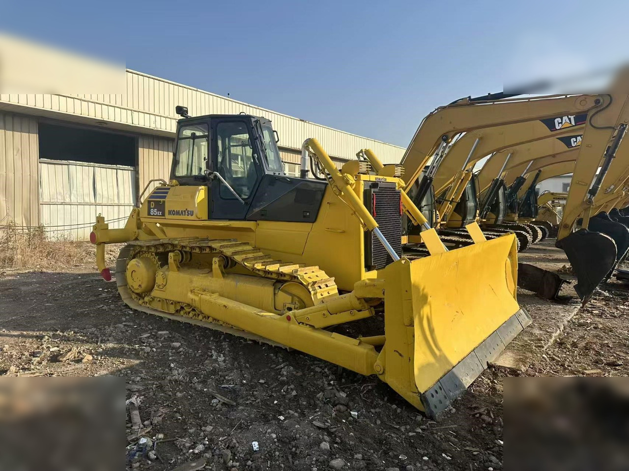 KOMATSU D85EX-18 - Buldožer: slika 3 KOMATSU D85EX-18 - Buldožer: slika 3