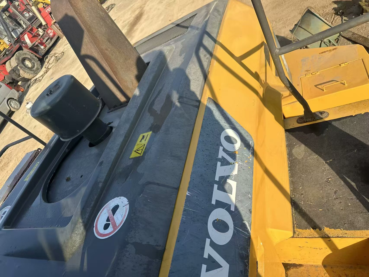 VOLVO 105L - Kolesni nakladalec: slika 3 VOLVO 105L - Kolesni nakladalec: slika 3