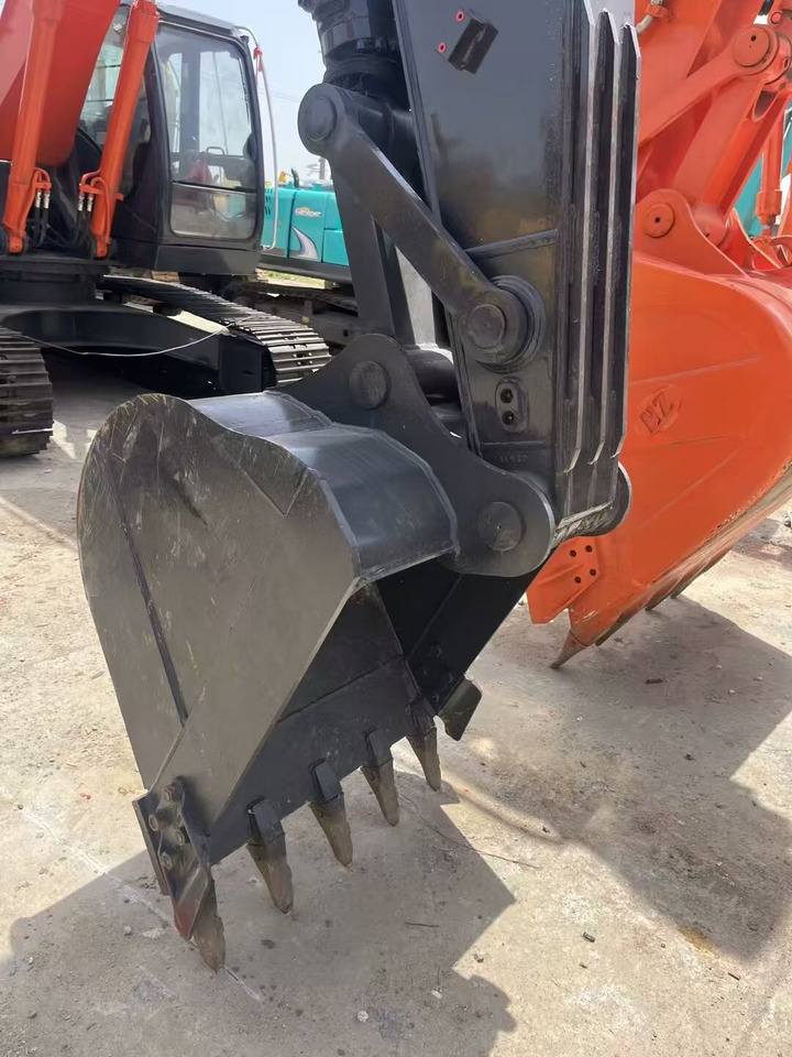 Bager goseničar VOLVO EC140: slika 16
