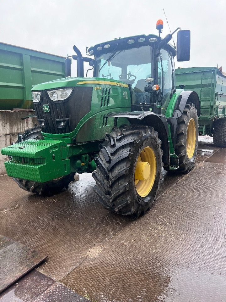 John Deere 6215 R Ultimate - Traktor: slika 1 John Deere 6215 R Ultimate - Traktor: slika 1