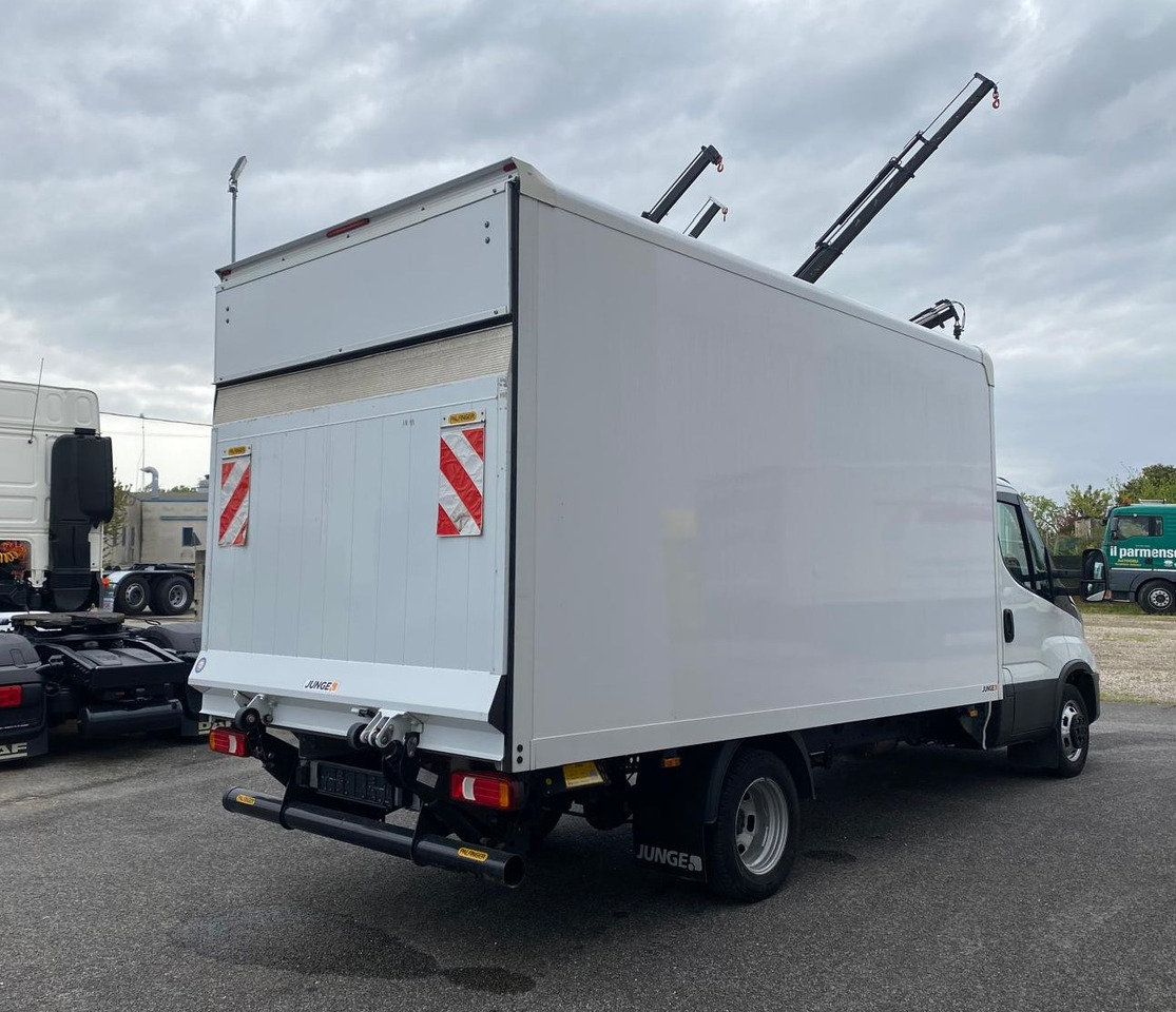 IVECO DAILY 35C16 - Dostavno vozilo z zabojnikom: slika 3 IVECO DAILY 35C16 - Dostavno vozilo z zabojnikom: slika 3