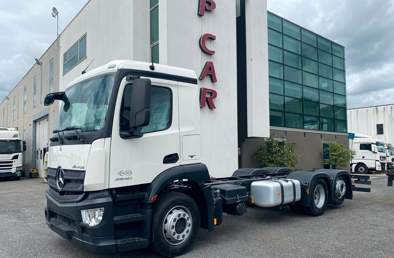 MERCEDES ANTOS 25.40 MOTRICE 3 ASSI TELAIO - Tovornjak-šasija: slika 1 MERCEDES ANTOS 25.40 MOTRICE 3 ASSI TELAIO - Tovornjak-šasija: slika 1