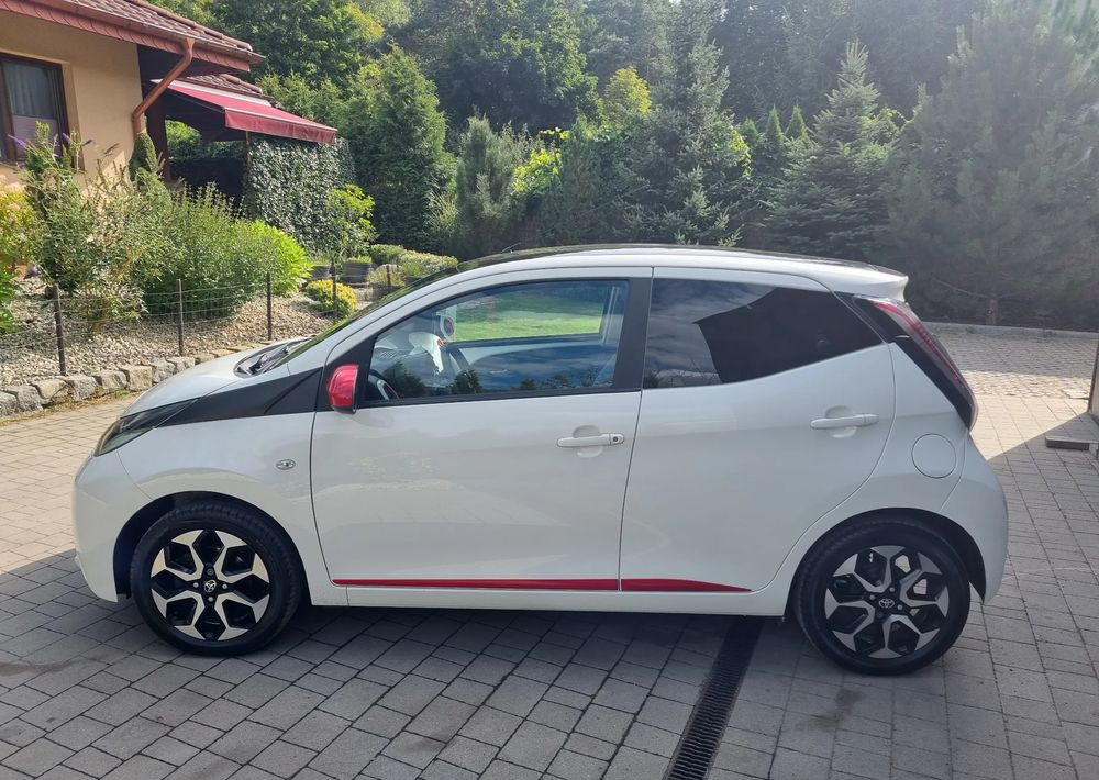 Toyota Aygo 1.0 VVT-i Sprint EU6 - Avtomobil: slika 4 Toyota Aygo 1.0 VVT-i Sprint EU6 - Avtomobil: slika 4
