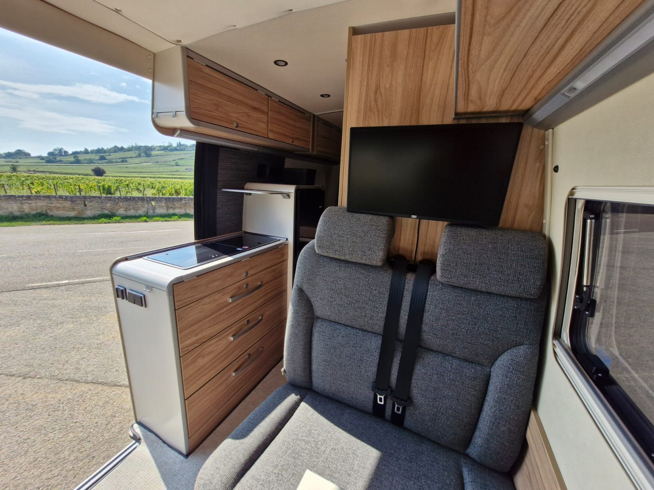 MERCEDES-BENZ Sprinter 4x4 HYMER Grand Canyon S - Kombi avtodom: slika 4 MERCEDES-BENZ Sprinter 4x4 HYMER Grand Canyon S - Kombi avtodom: slika 4