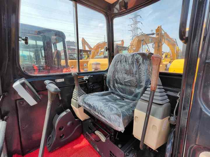 90% New Mini Excavator Doosan DH55, 5-Ton Mini Used Doosan Excavator with Low Price and Good Quality - Mini bager: slika 2 90% New Mini Excavator Doosan DH55, 5-Ton Mini Used Doosan Excavator with Low Price and Good Quality - Mini bager: slika 2