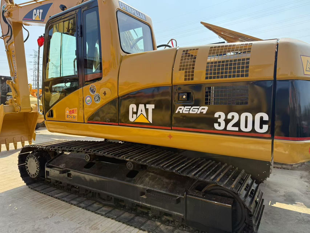 CATERPILLAR CAT320CL excavator in stock for sale - Bager goseničar: slika 1 CATERPILLAR CAT320CL excavator in stock for sale - Bager goseničar: slika 1