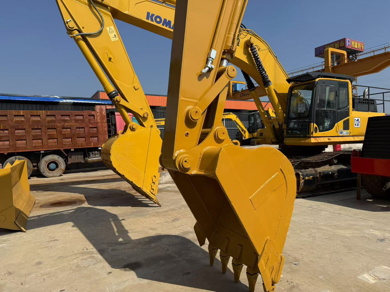 CATERPILLAR CAT320CL excavator in stock for sale - Bager goseničar: slika 5 CATERPILLAR CAT320CL excavator in stock for sale - Bager goseničar: slika 5
