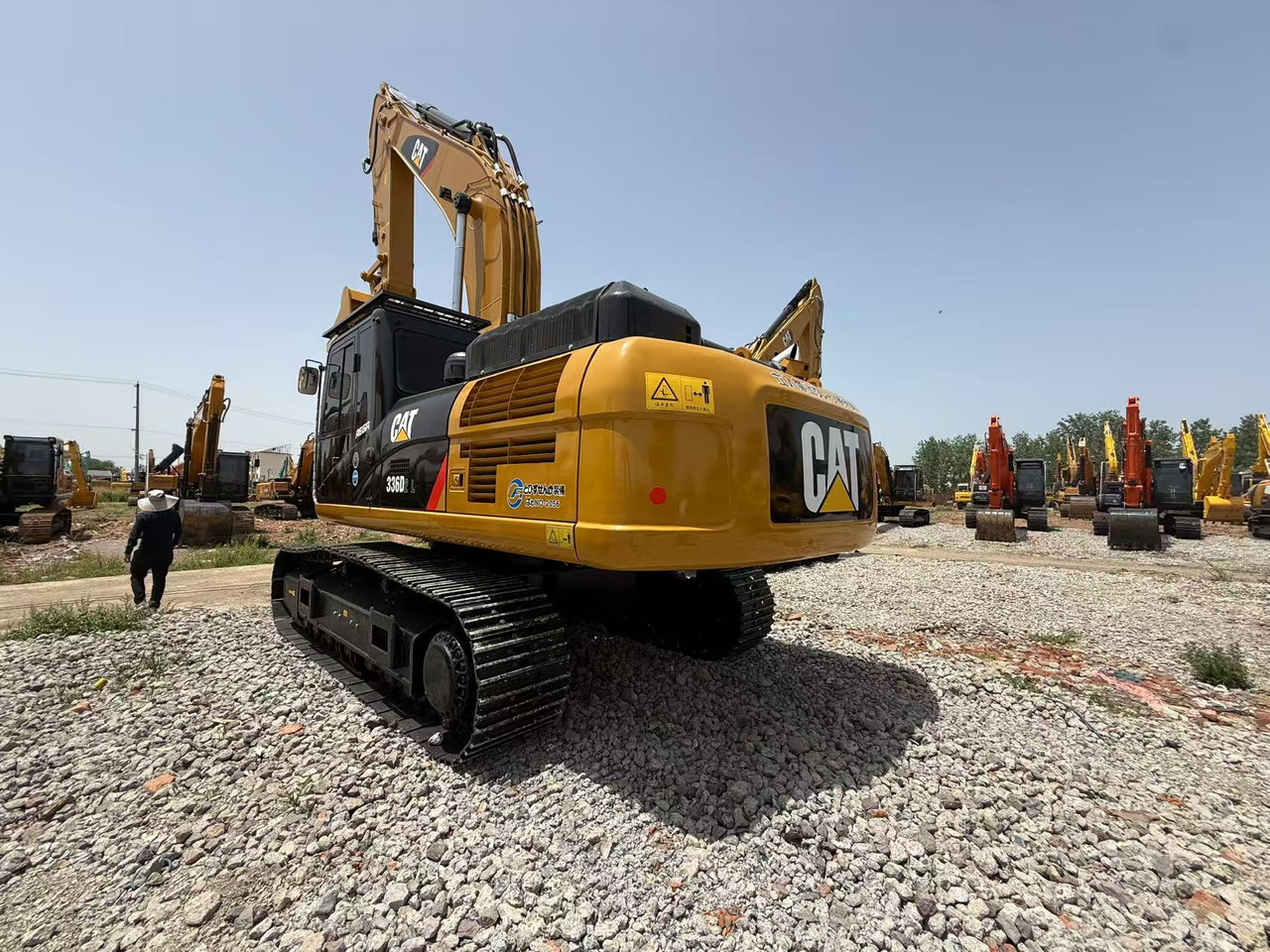 CATERPILLAR Used caterpillar brand 336d excavator on sale excellent condition high quality cat320 .330 336 excavator in stoc - Bager goseničar: slika 1 CATERPILLAR Used caterpillar brand 336d excavator on sale excellent condition high quality cat320 .330 336 excavator in stoc - Bager goseničar: slika 1