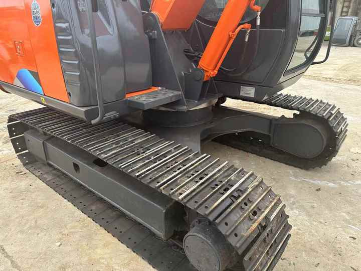 Cheap Price Hitachi ZX70 Used Excavator for Sale Used 6 Tons Hitachi Mini Excavator with Good Performance - Mini bager: slika 5 Cheap Price Hitachi ZX70 Used Excavator for Sale Used 6 Tons Hitachi Mini Excavator with Good Performance - Mini bager: slika 5