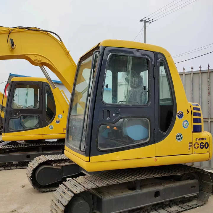 Cheap Used Komatsu PC60-7 Crawler Excavator with High Efficiency Used Heavy Machinery Komatsu P60-7 Digger Cheap for Sale - Bager goseničar: slika 1 Cheap Used Komatsu PC60-7 Crawler Excavator with High Efficiency Used Heavy Machinery Komatsu P60-7 Digger Cheap for Sale - Bager goseničar: slika 1