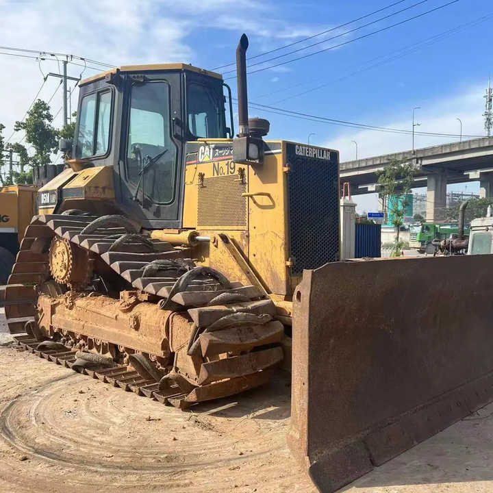 Good Condition D5M Mini Bulldozer New Crawler Bulldozer with Parts Price Bulldozers - Buldožer: slika 4 Good Condition D5M Mini Bulldozer New Crawler Bulldozer with Parts Price Bulldozers - Buldožer: slika 4