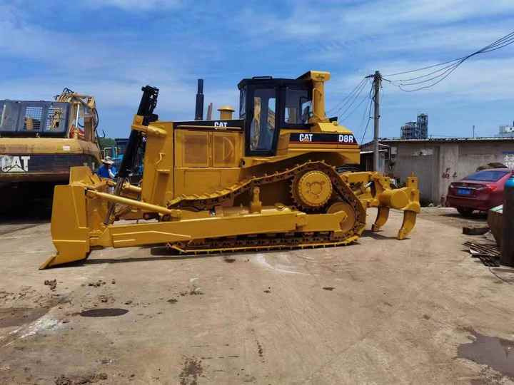 Hot Sale Used Original Japan Cat D8r Bulldozer/Big Dozer D 8 D7 Used D7r Bulldozer - Buldožer: slika 5 Hot Sale Used Original Japan Cat D8r Bulldozer/Big Dozer D 8 D7 Used D7r Bulldozer - Buldožer: slika 5
