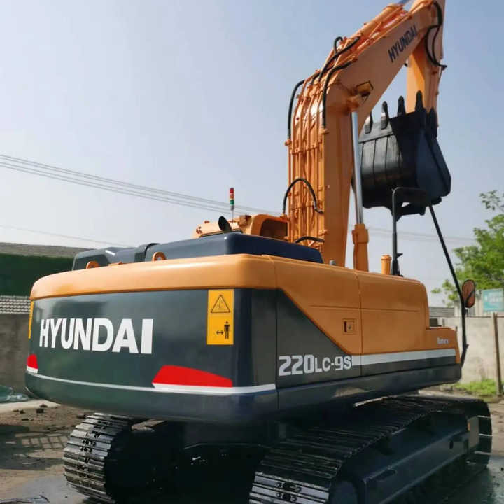 Hyundai Digger 220lc-9s Second Hand Korea Made High Performance Machine Hyundai Excavator for Sale - Bager goseničar: slika 5 Hyundai Digger 220lc-9s Second Hand Korea Made High Performance Machine Hyundai Excavator for Sale - Bager goseničar: slika 5