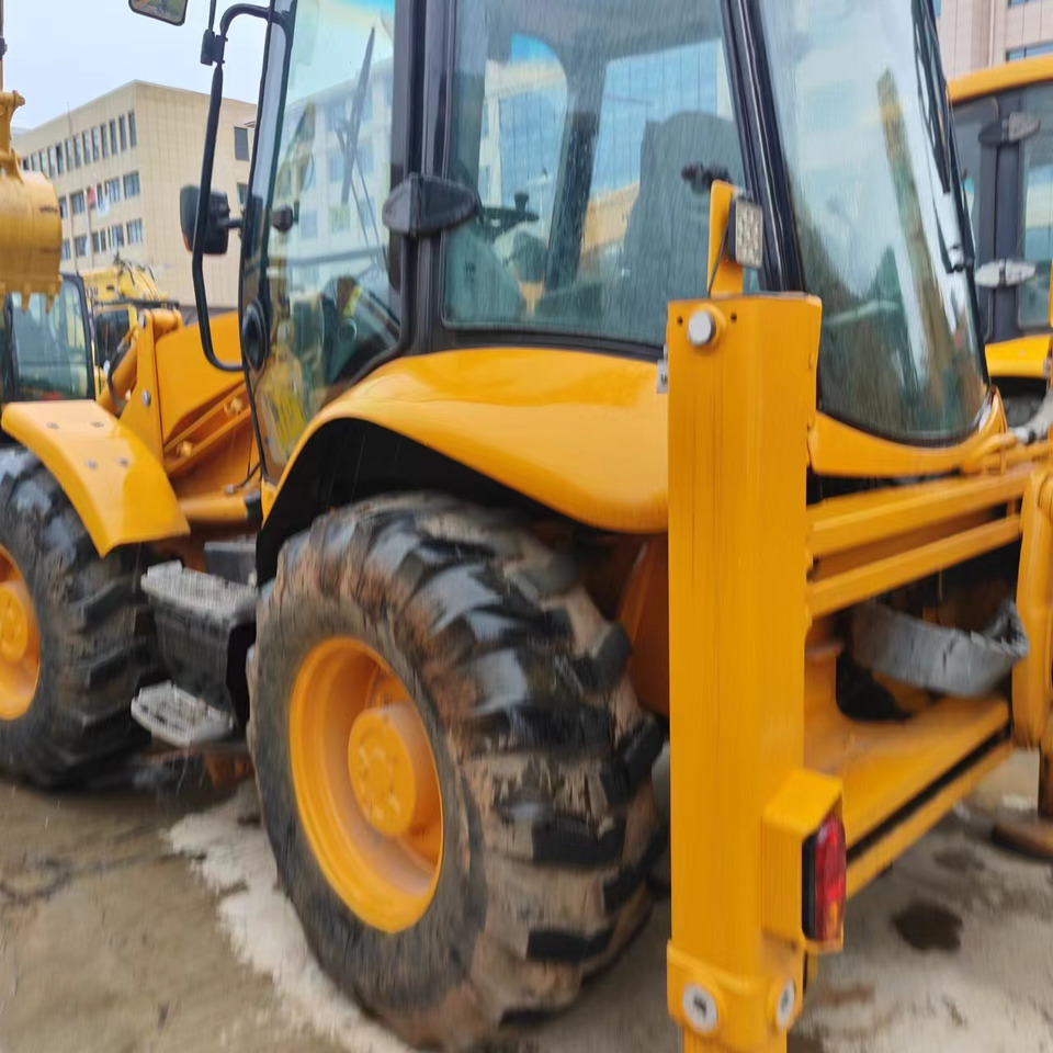 JCB 4CX - Bager nakladalec: slika 4 JCB 4CX - Bager nakladalec: slika 4
