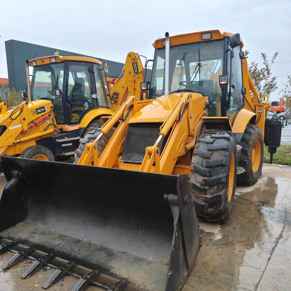 JCB 4CX - Bager nakladalec: slika 1 JCB 4CX - Bager nakladalec: slika 1