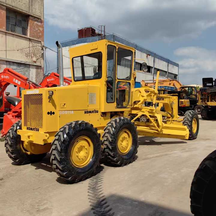 Japan Komatsu GD511 Motor Grader Cheap Price Komatsu Road Grader GD511 Good Condition in China - Greder: slika 2 Japan Komatsu GD511 Motor Grader Cheap Price Komatsu Road Grader GD511 Good Condition in China - Greder: slika 2