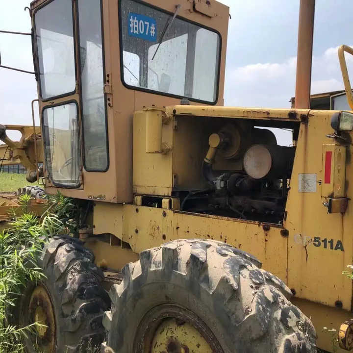 Japan Komatsu GD511 Motor Grader Cheap Price Komatsu Road Grader GD511 Good Condition in China - Greder: slika 1 Japan Komatsu GD511 Motor Grader Cheap Price Komatsu Road Grader GD511 Good Condition in China - Greder: slika 1