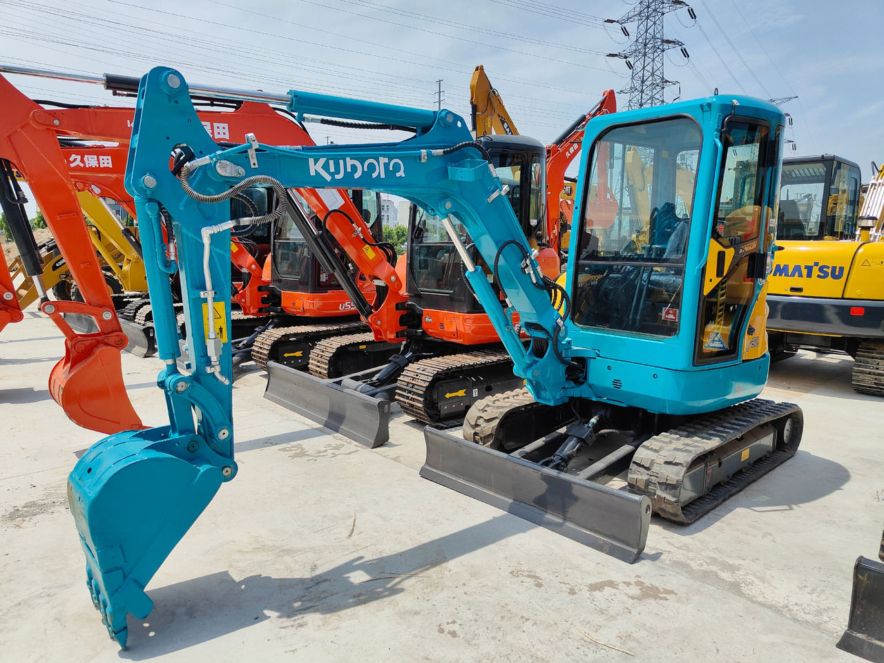 KUBOTA U25 - Mini bager: slika 1 KUBOTA U25 - Mini bager: slika 1