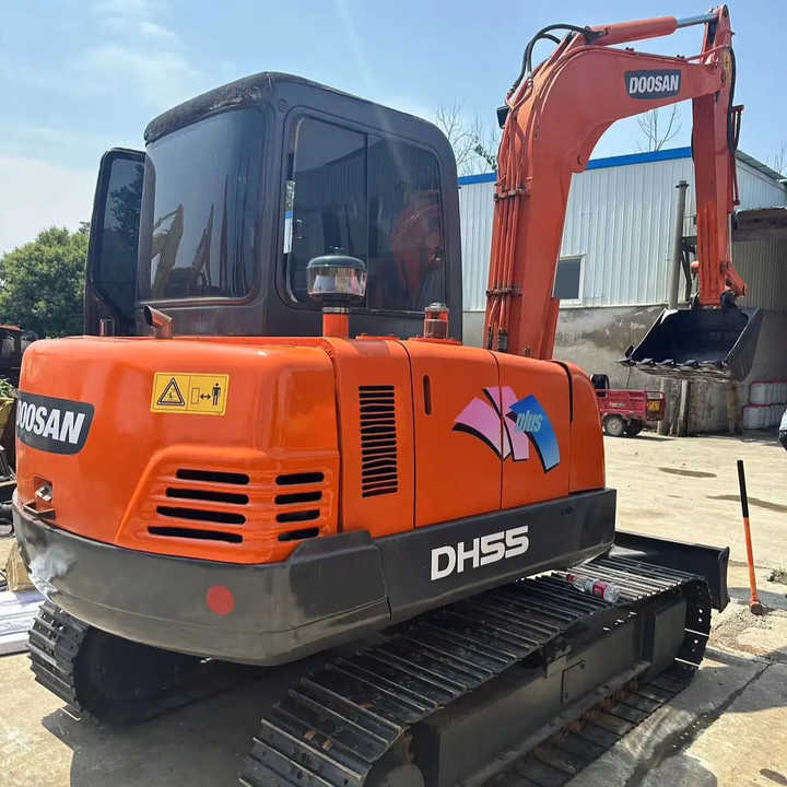Original Second-hand Doushan DH55 Excavator Is in Good Condition Strong and Simple Maintenance - Bager: slika 1 Original Second-hand Doushan DH55 Excavator Is in Good Condition Strong and Simple Maintenance - Bager: slika 1