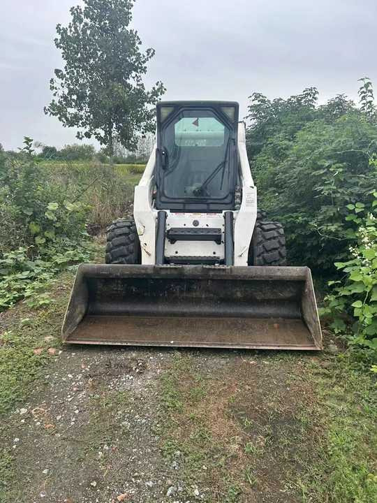 Second Hand BOBCAT S300 Skid-steer Loader with Very Good Performance Is for Sale at a Low Price - Mini nakladalec: slika 3 Second Hand BOBCAT S300 Skid-steer Loader with Very Good Performance Is for Sale at a Low Price - Mini nakladalec: slika 3