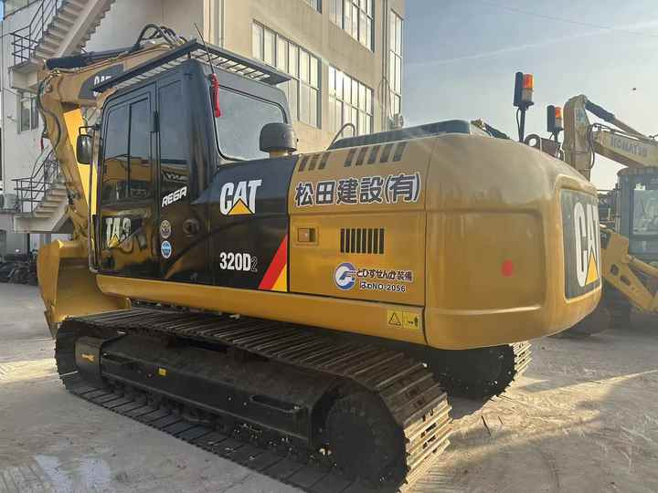 Second Hand Excavator 320D Used Low Price Caterpillar CAT 312D 315D 320D 325D in Good Condition - Bager goseničar: slika 3 Second Hand Excavator 320D Used Low Price Caterpillar CAT 312D 315D 320D 325D in Good Condition - Bager goseničar: slika 3