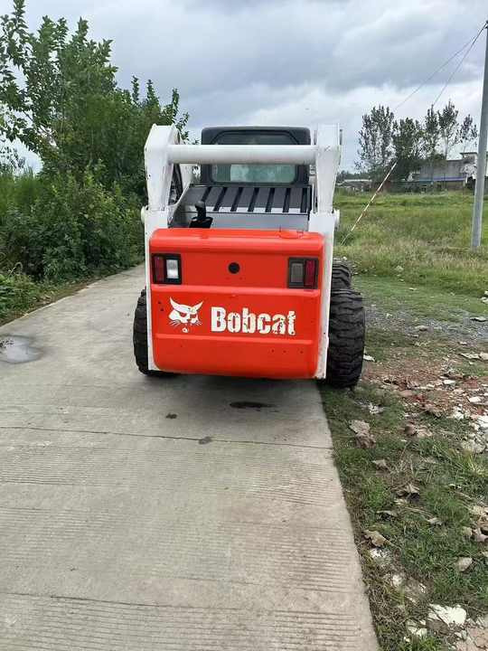 USED BOBCAT S300 Skid-steer Loader with Very Good Performance Is for Sale at a Low Price. S160/s185/s220/330 in Stock - Mini nakladalec: slika 3 USED BOBCAT S300 Skid-steer Loader with Very Good Performance Is for Sale at a Low Price. S160/s185/s220/330 in Stock - Mini nakladalec: slika 3