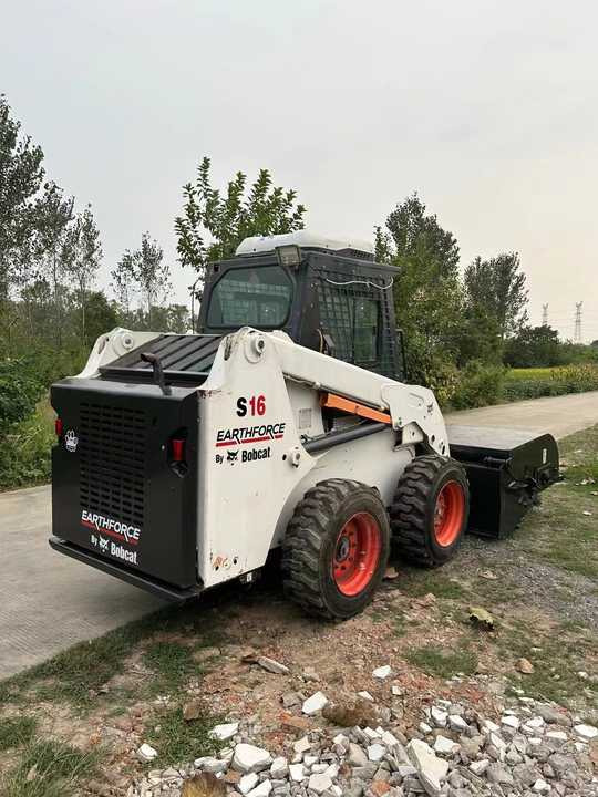 Used Bob Cat Bob Cat S16 Used Mini Skid Steer Wheel Loader Multifunctional Track Loaders Bobcat S16 2.7 Ton - Mini nakladalec: slika 3 Used Bob Cat Bob Cat S16 Used Mini Skid Steer Wheel Loader Multifunctional Track Loaders Bobcat S16 2.7 Ton - Mini nakladalec: slika 3