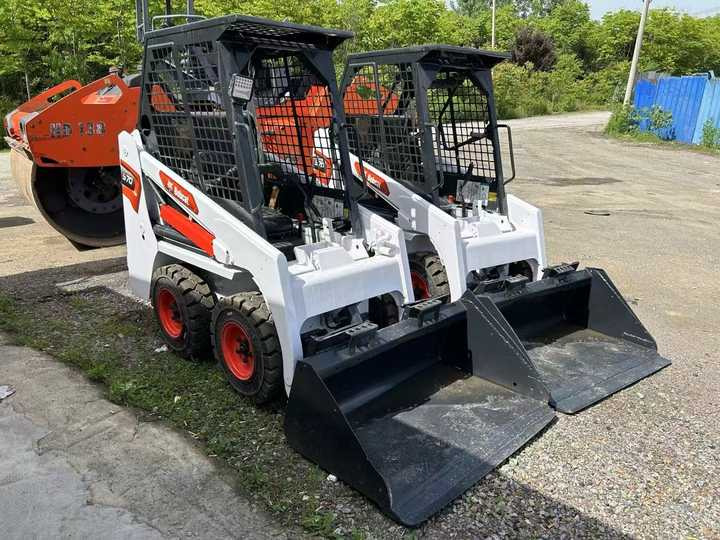 Used Bobcat S70 Skid Teer in Stock Good Condition bobcat S70 S160 185 300 330 Skid Steer for Sale - Mini nakladalec: slika 3 Used Bobcat S70 Skid Teer in Stock Good Condition bobcat S70 S160 185 300 330 Skid Steer for Sale - Mini nakladalec: slika 3