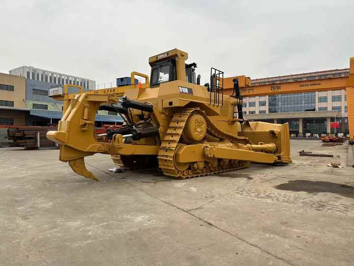 Used CAT D10R New Model Bulldozer Second Hand Machine Popular Brand Cat Hydraulic Machinery - Buldožer: slika 2 Used CAT D10R New Model Bulldozer Second Hand Machine Popular Brand Cat Hydraulic Machinery - Buldožer: slika 2