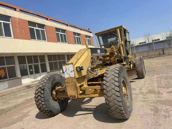 Used Caterpillar 14h Motor Grader Cat14H Very Good Quality Motor Grader Cat 14H Grader Price No Reviews yet - Greder: slika 5 Used Caterpillar 14h Motor Grader Cat14H Very Good Quality Motor Grader Cat 14H Grader Price No Reviews yet - Greder: slika 5