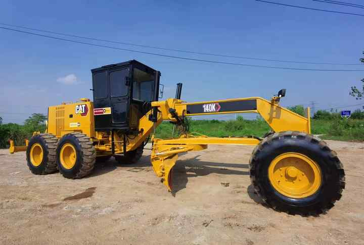 Used Caterpillar CAT 140k Land Road Motor Grader CAT140k Used Grader Cheap Price for Sale - Greder: slika 4 Used Caterpillar CAT 140k Land Road Motor Grader CAT140k Used Grader Cheap Price for Sale - Greder: slika 4