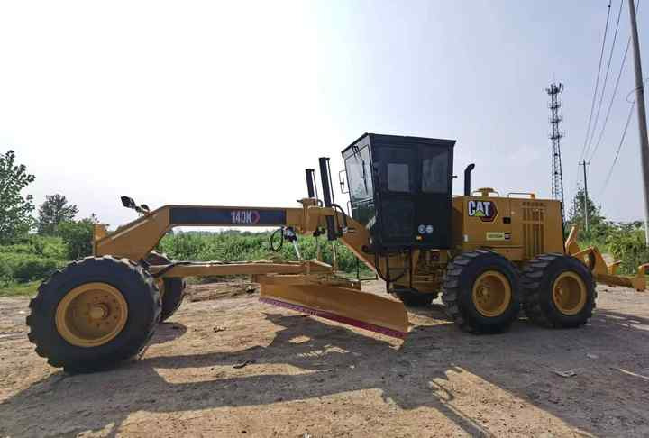 Used Caterpillar CAT 140k Land Road Motor Grader CAT140k Used Grader Cheap Price for Sale - Greder: slika 5 Used Caterpillar CAT 140k Land Road Motor Grader CAT140k Used Grader Cheap Price for Sale - Greder: slika 5