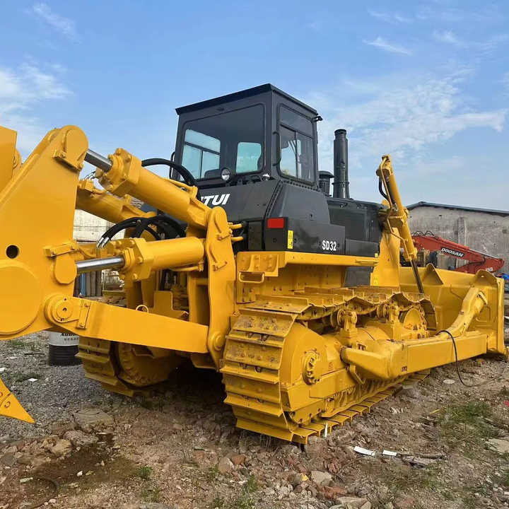 Used China Brand Shantui Sd32 Bulldozer in Stock High Quality Shantui Sd16 22 32 Bulldozer for Sale - Buldožer: slika 1 Used China Brand Shantui Sd32 Bulldozer in Stock High Quality Shantui Sd16 22 32 Bulldozer for Sale - Buldožer: slika 1