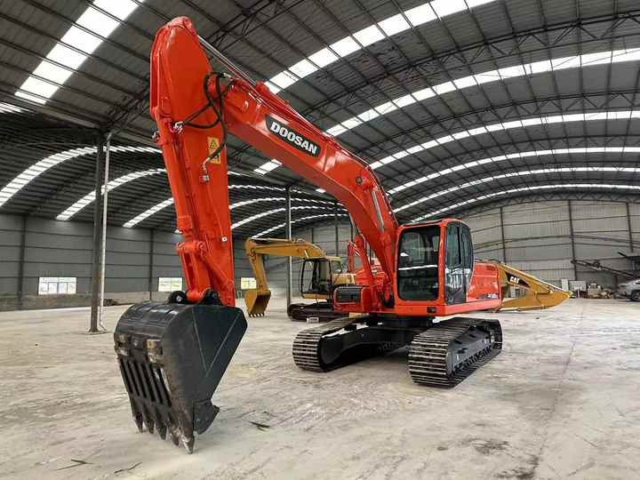 Used Digger Doosan DX225LC-9T Construction Machinery Construction Digger Used Doosan DX225LC-9T Cheap Excavator - Bager goseničar: slika 3 Used Digger Doosan DX225LC-9T Construction Machinery Construction Digger Used Doosan DX225LC-9T Cheap Excavator - Bager goseničar: slika 3