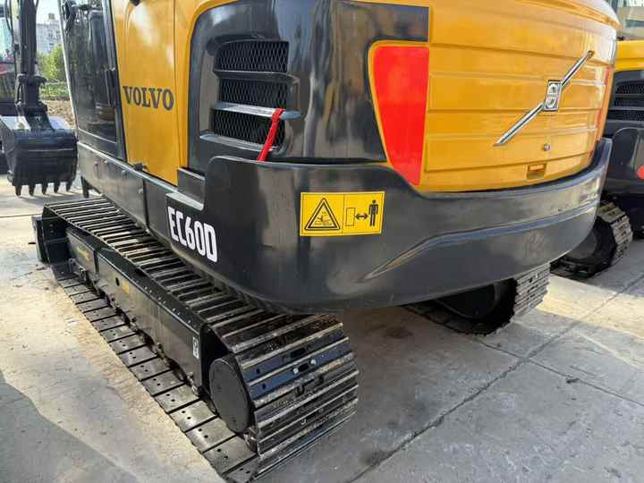 Used Digger VOLVO EC60D Construction Machinery Construction Digger Used VOLVO EC60D Cheap Excavator - Mini bager: slika 2 Used Digger VOLVO EC60D Construction Machinery Construction Digger Used VOLVO EC60D Cheap Excavator - Mini bager: slika 2