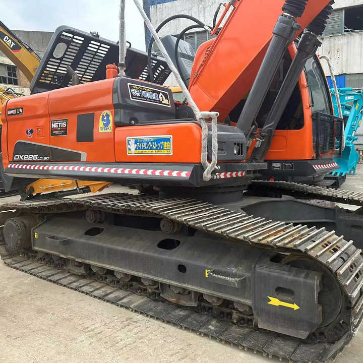 Used Excavator Doosan DX225LC-9 Excavators Mini Equipment Earth Moving Machinery Doosan Digger Excavator for Sale - Bager goseničar: slika 1 Used Excavator Doosan DX225LC-9 Excavators Mini Equipment Earth Moving Machinery Doosan Digger Excavator for Sale - Bager goseničar: slika 1
